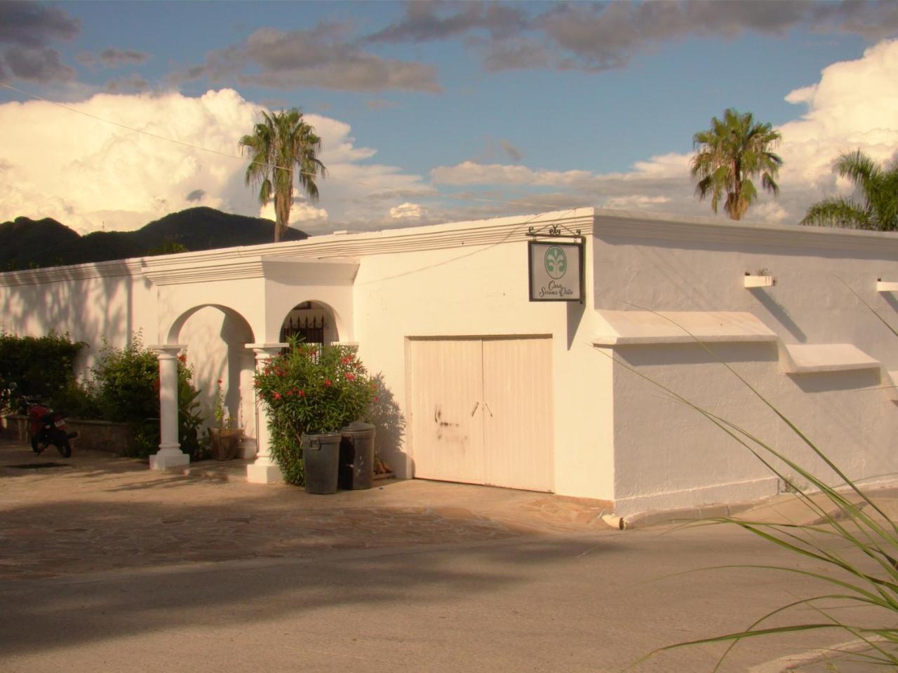 Casa Serena Vista Álamos エクステリア 写真
